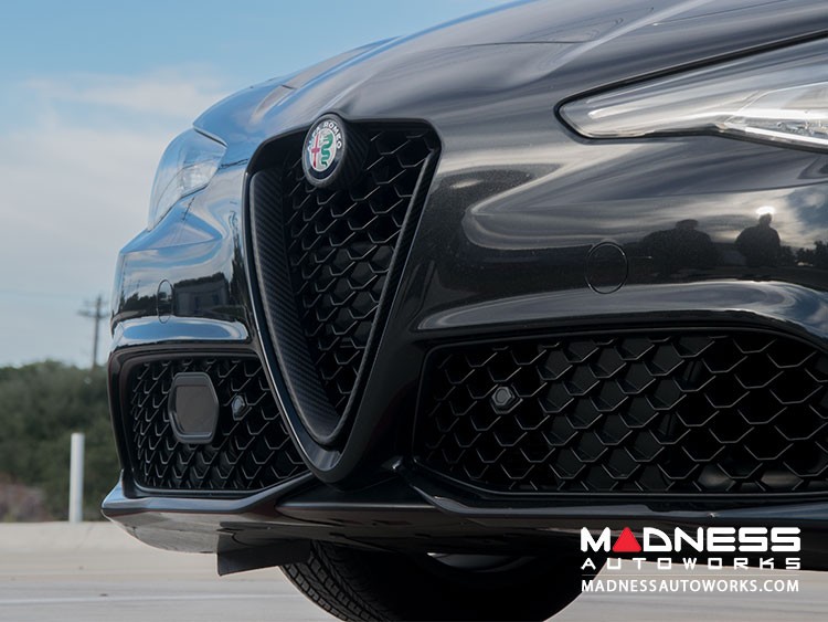 Alfa Romeo Giulia Front V Shield Grill Frame + Emblem Frame Kit